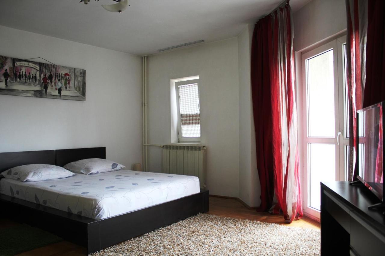 Decebal 1 Premium Apartment Bucharest Luaran gambar